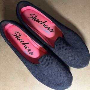 Skechers Black Memory Foam Slip Ons. Size 6.5